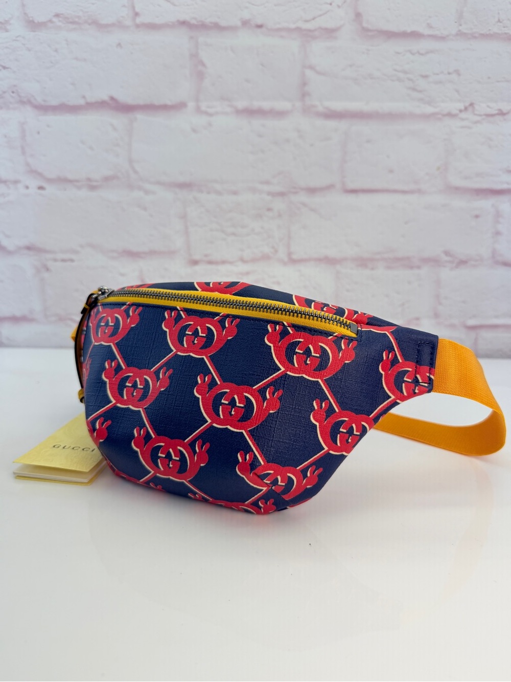 Authentic Gucci NWT Gg Monogram Peace Sign Waist Bag